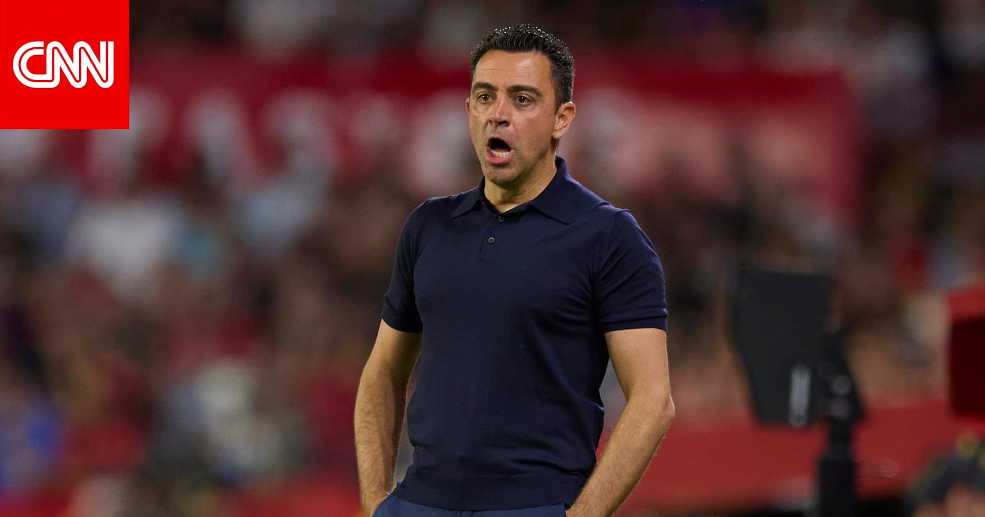 تشافي هيرنانديز يرتدي قميص منتخب هولندا